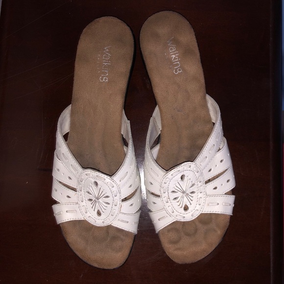 Walking Cradles Slip on white sandals - Picture 2 of 4